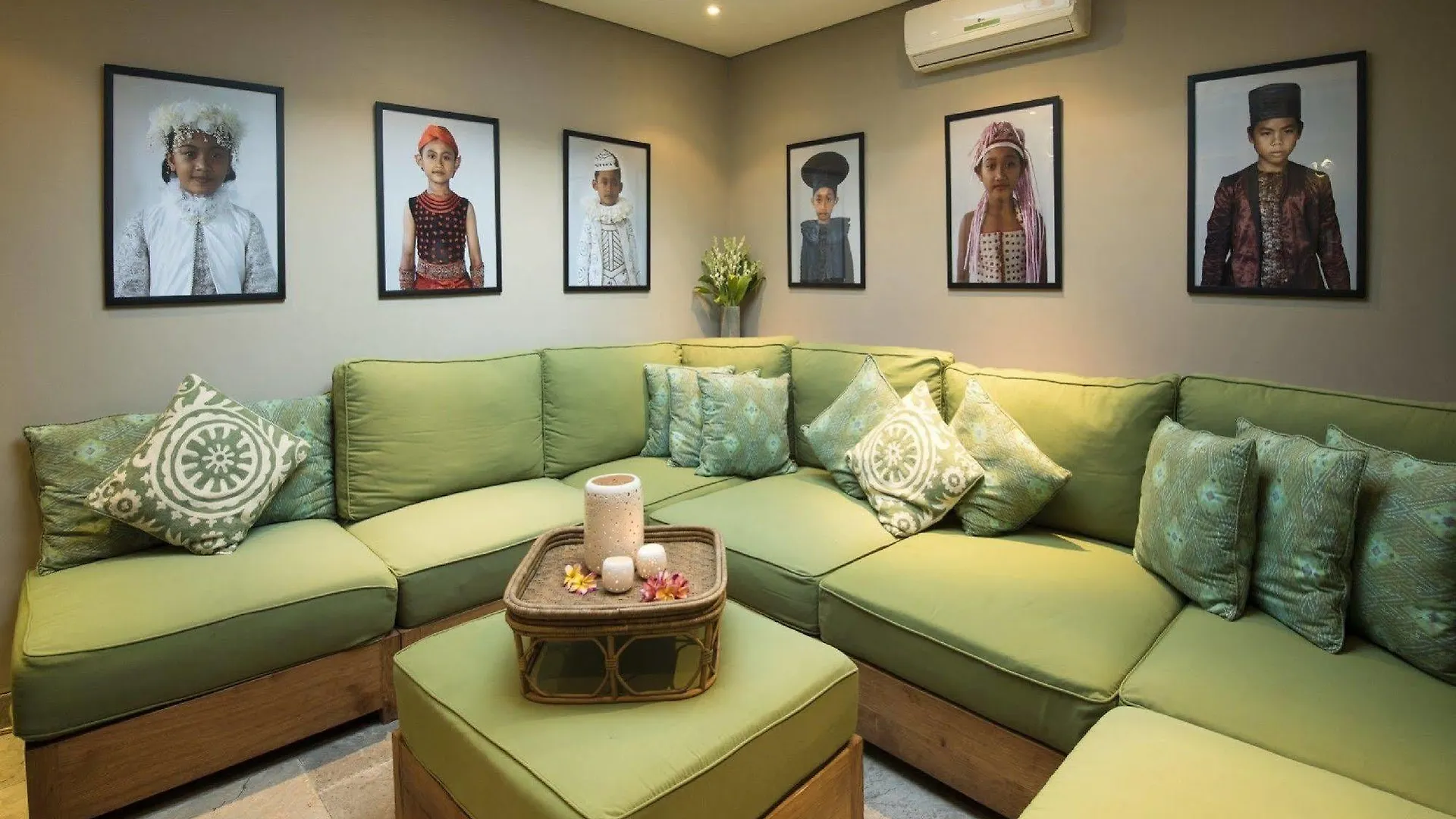 Villa Tiga Puluh Seminyak
